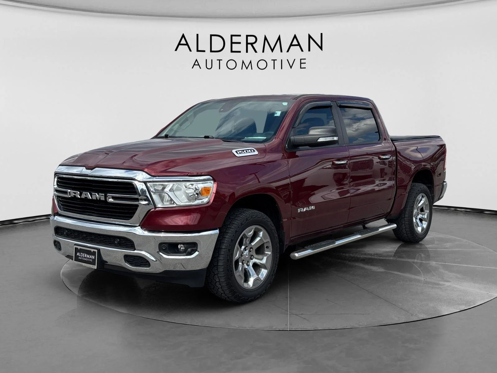 2019 RAM 1500 Big Horn/Lone Star 4x4 Crew Cab 5'7's photo