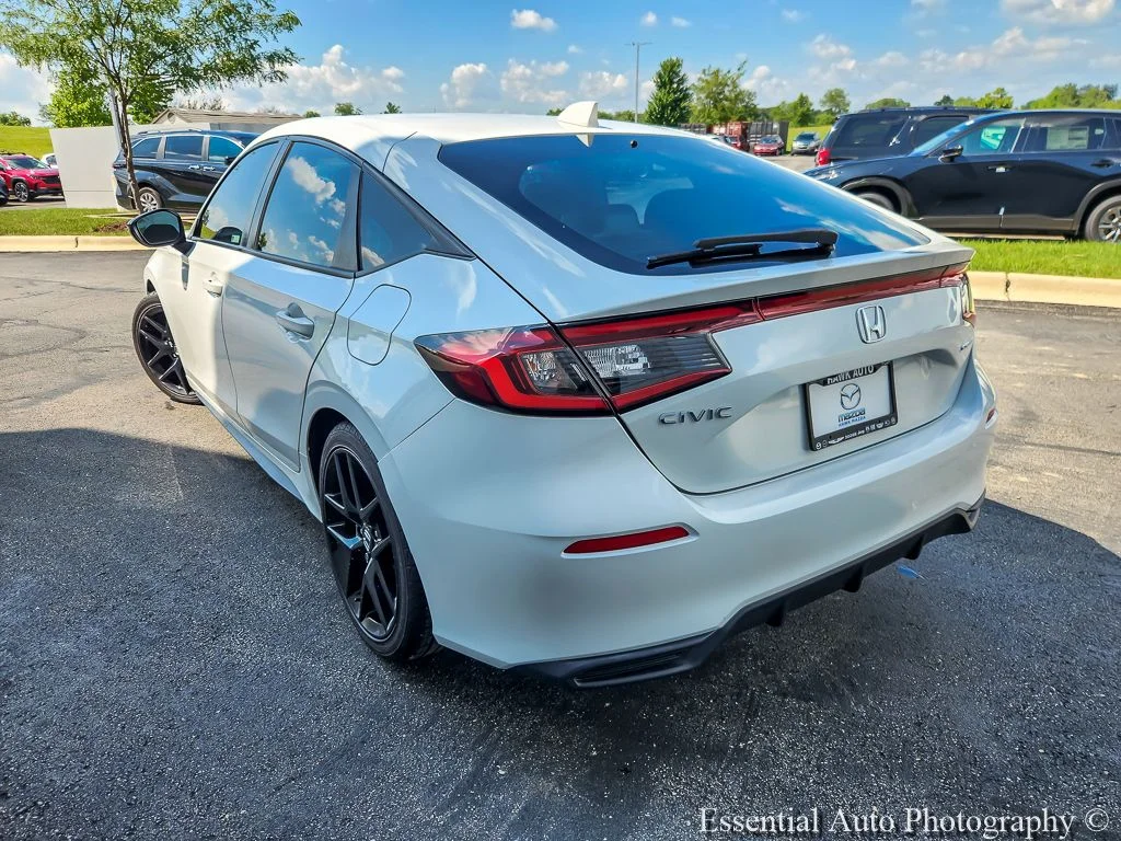 Used 2022  Honda Sport image 6