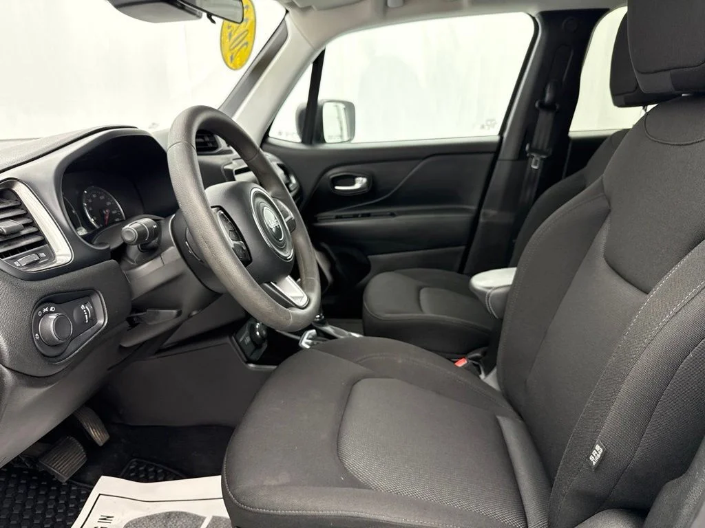 Used 2023 Black Jeep Latitude image 16