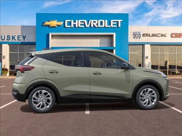 New 2027 Green Chevrolet LT image 5