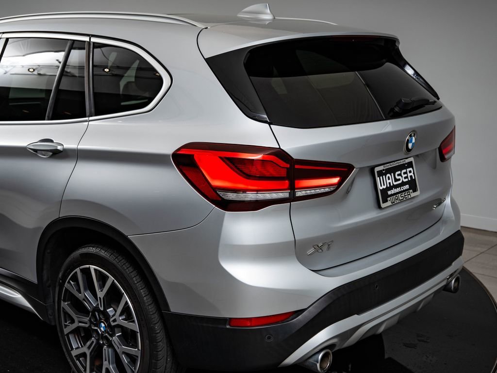 Used 2021 Glacier Silver Metallic BMW sDrive28i image 19
