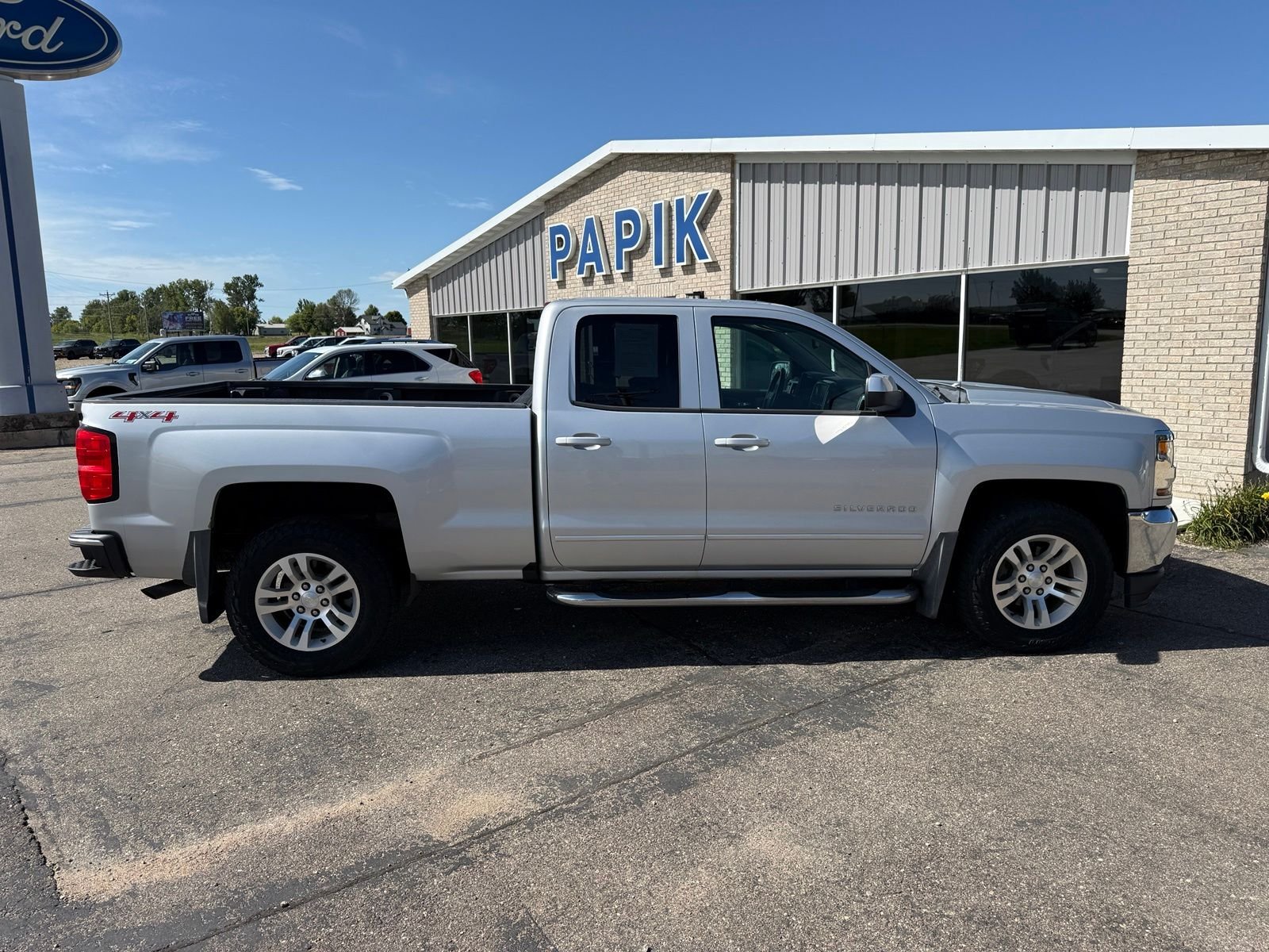 Used 2017 Silver Ice Metallic Chevrolet LT image 2