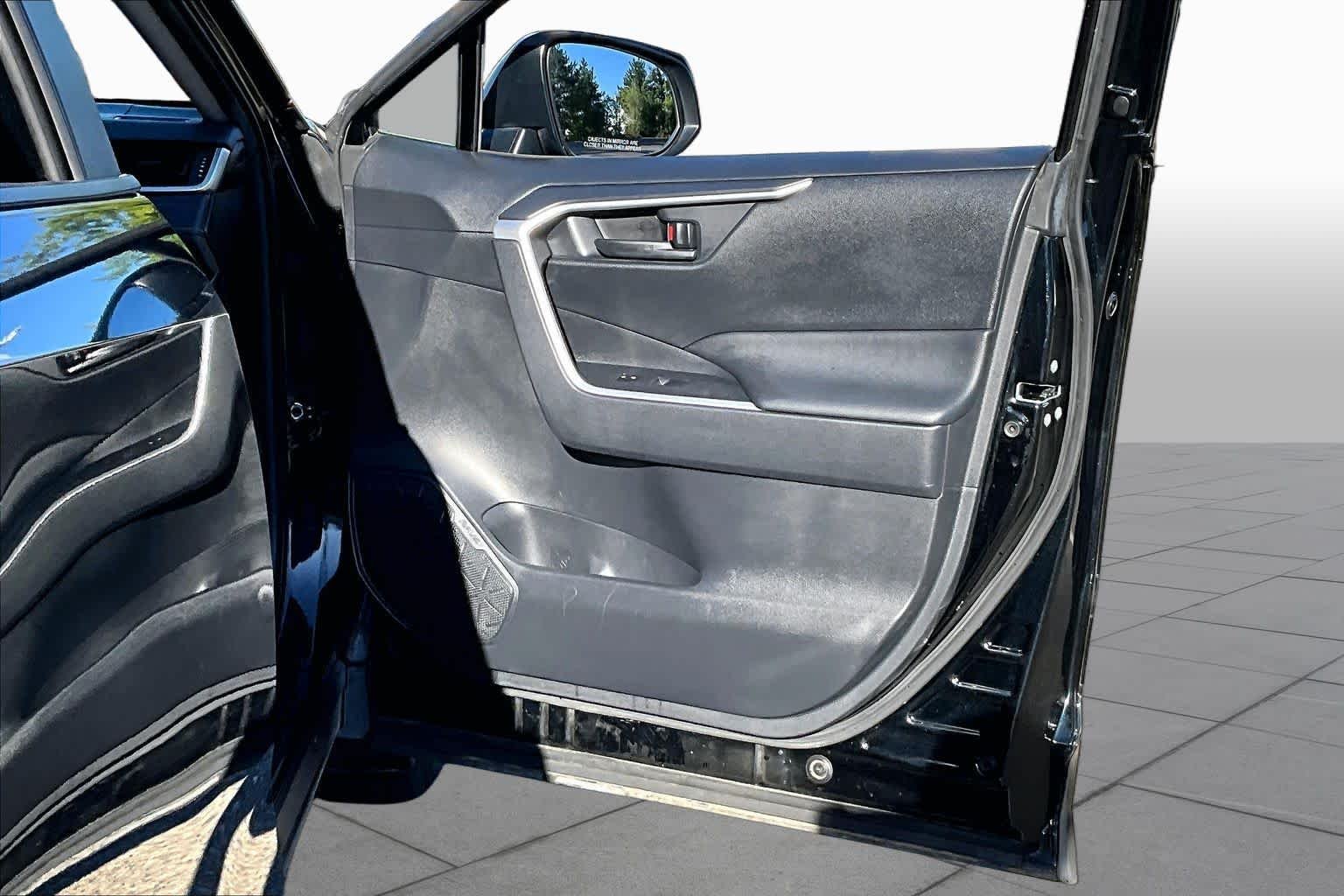 Used 2019 Midnight Black Metallic Toyota LE image 22