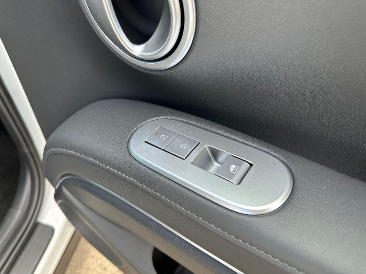 New 2026 White Hyundai SEL Premium AWD image 43
