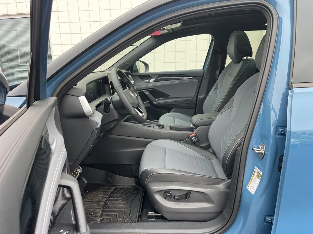 New 2026 Monterey Blue with Deep Black Roof Volkswagen 2.0T SE R-Line Black image 19