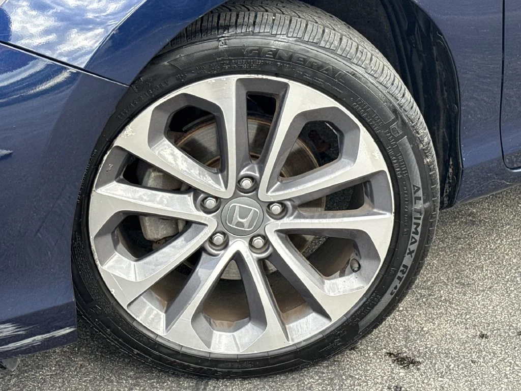 Used 2015 Blue Honda Sport image 10