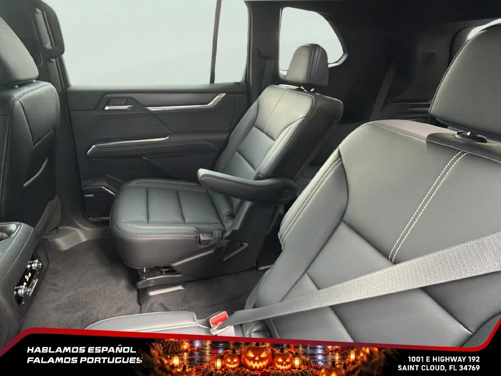 New 2026 Glacier White Tricoat GMC Elevation image 25