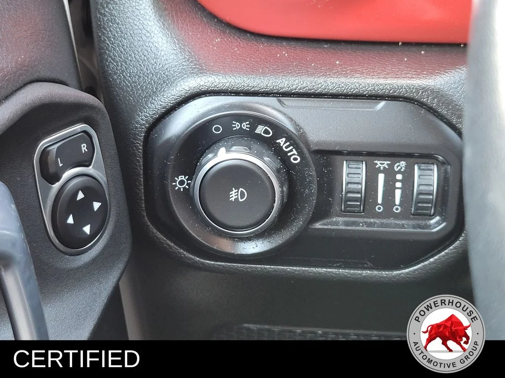 Used 2022 White Jeep Rubicon image 24