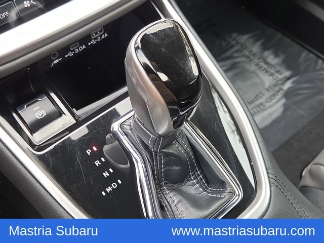 Used 2025 Crystal White Pearl Subaru Onyx Edition image 33