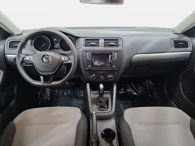 Used 2017 White Volkswagen 1.4T S image 10