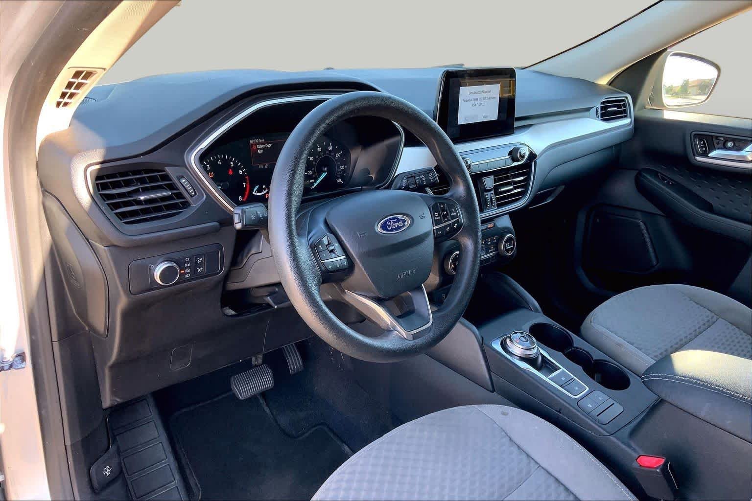 Used 2020 Ingot Silver Metallic Ford SE image 18