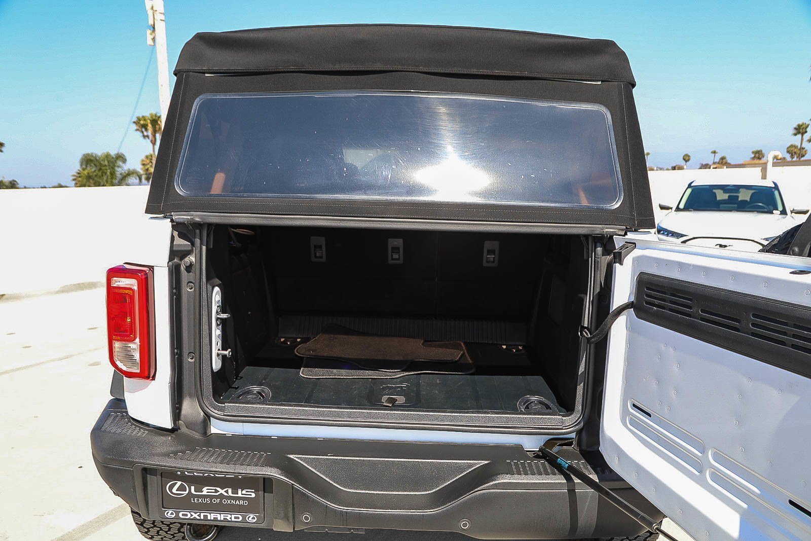 Used 2024 Oxford White Ford Black Diamond image 24