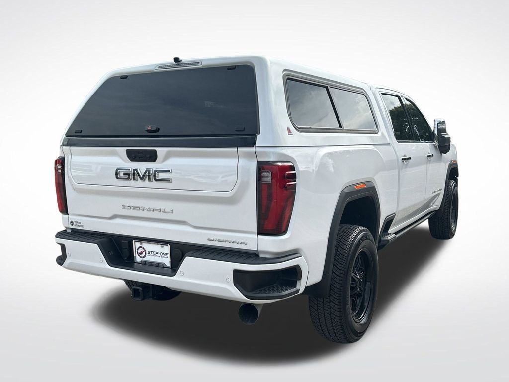 Used 2024 White GMC Denali Ultimate image 7