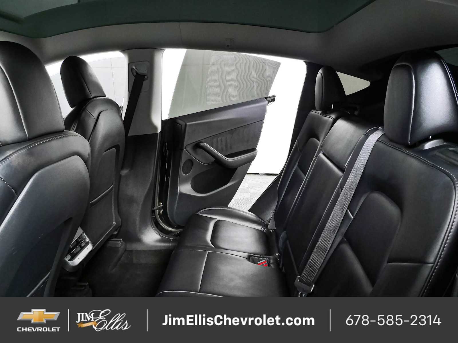 Used 2022 Black Tesla Performance Dual Motor All-Wheel Drive image 19