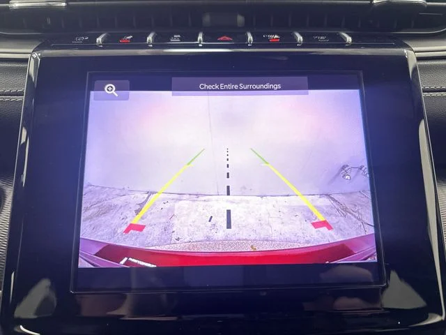 Used 2025 Red Jeep Altitude image 23