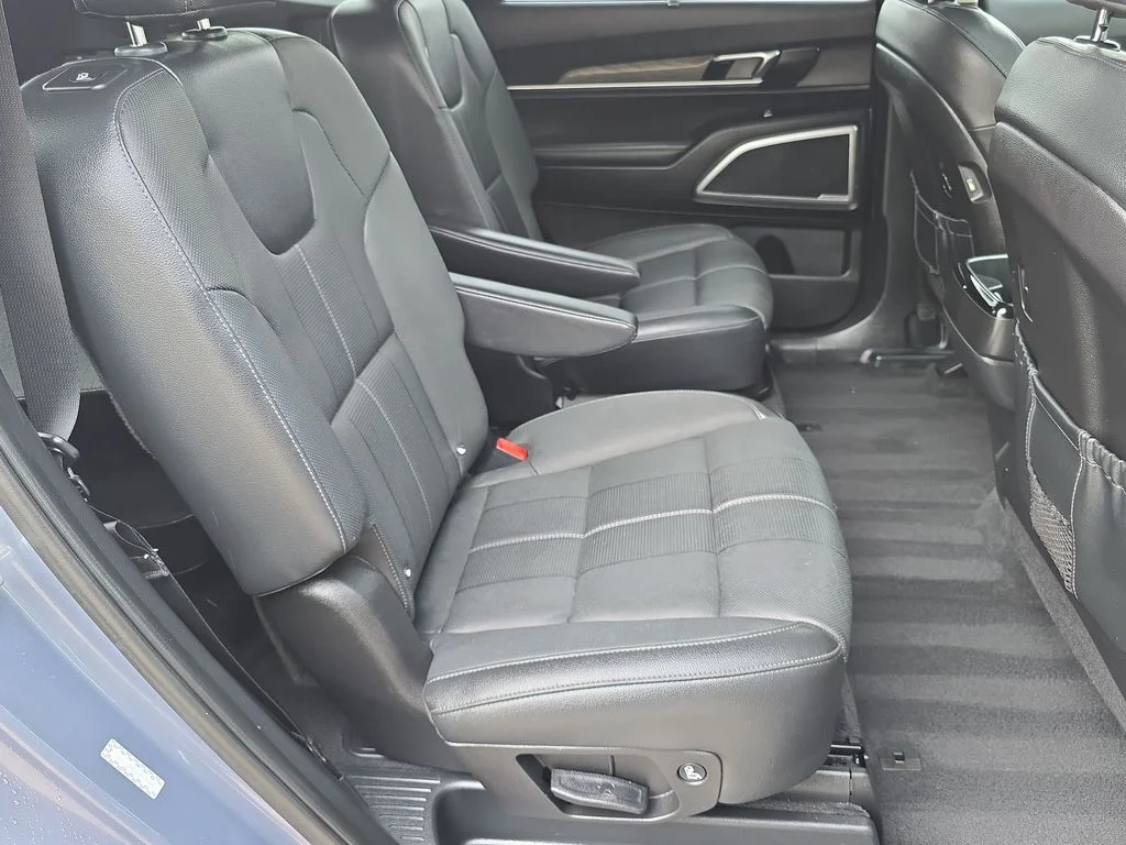 Used 2022 Silver Kia EX image 37