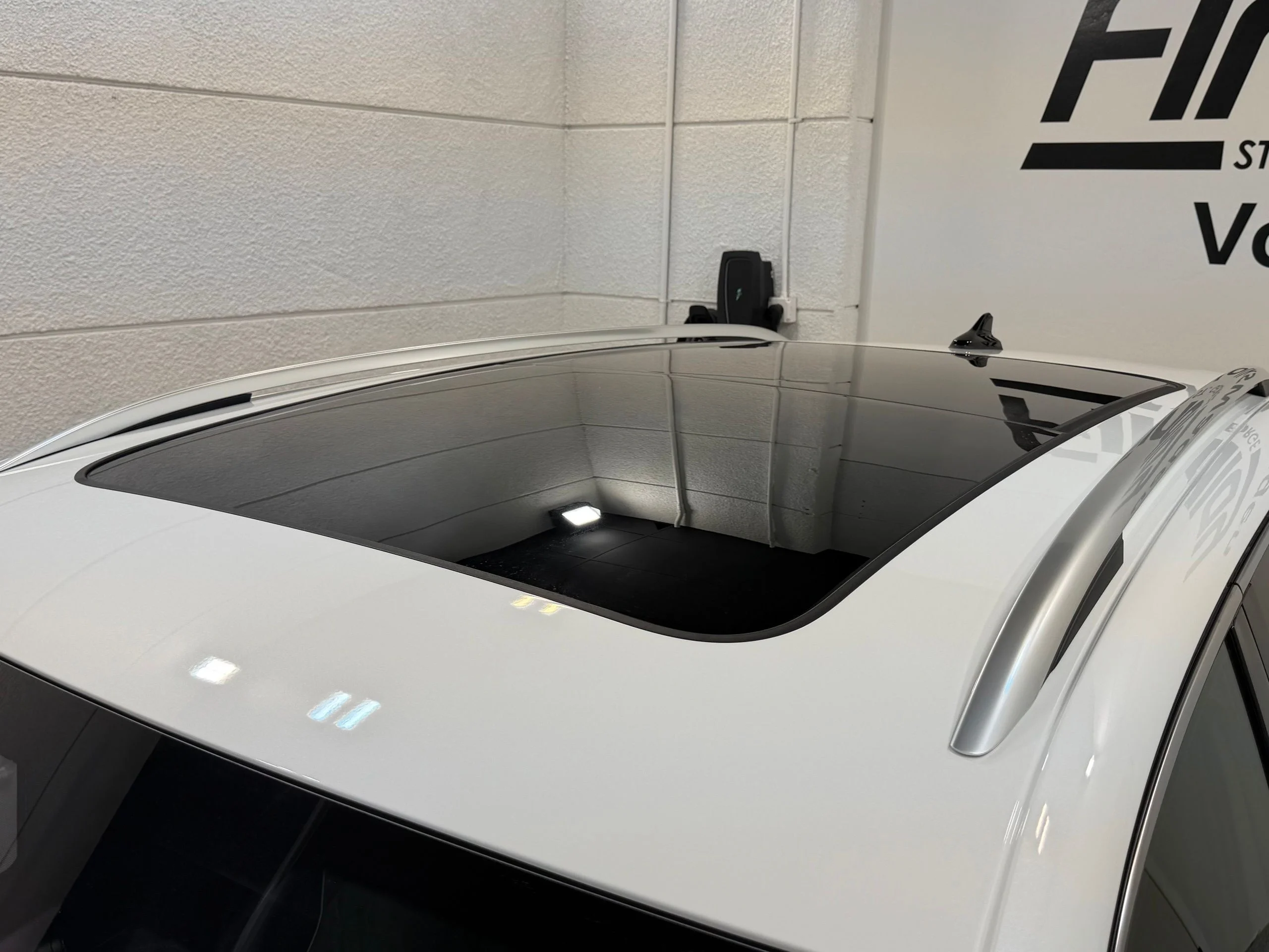New 2026 White Volkswagen SEL R-Line Turbo image 21