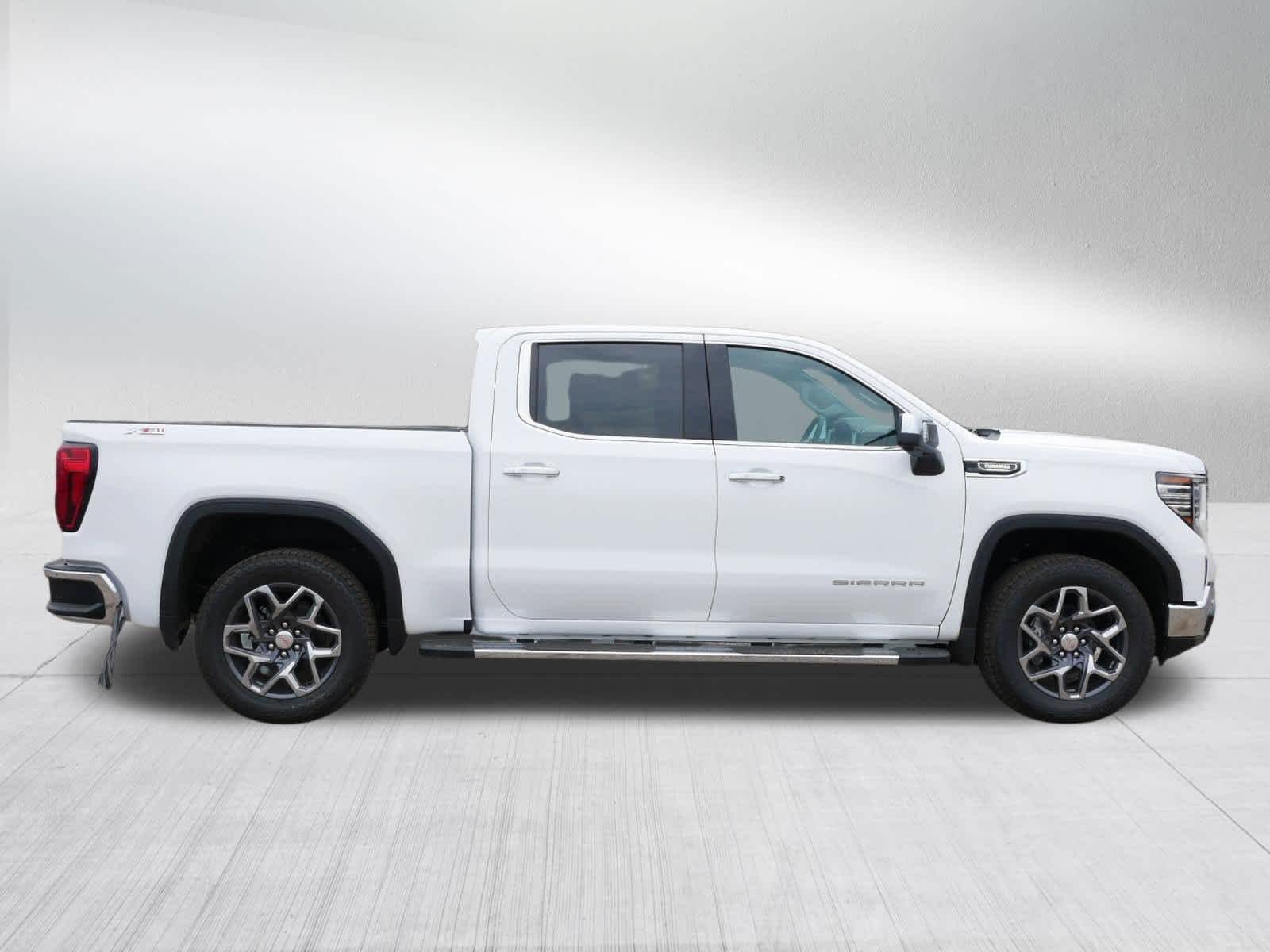 2026 GMC Sierra 1500 SLT - Photo 6