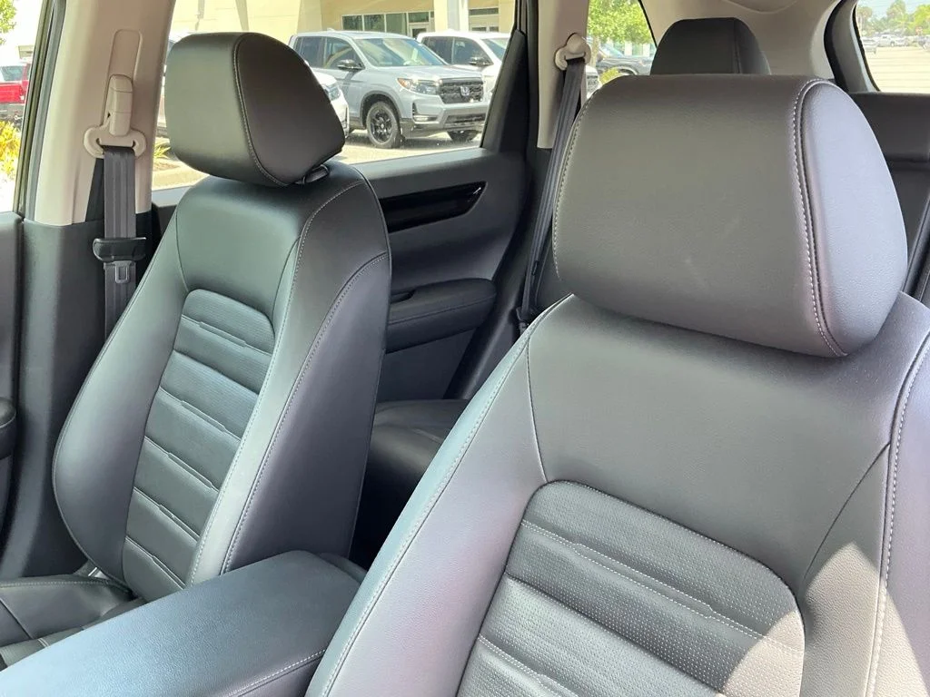 Used 2024  Honda EX-L image 28