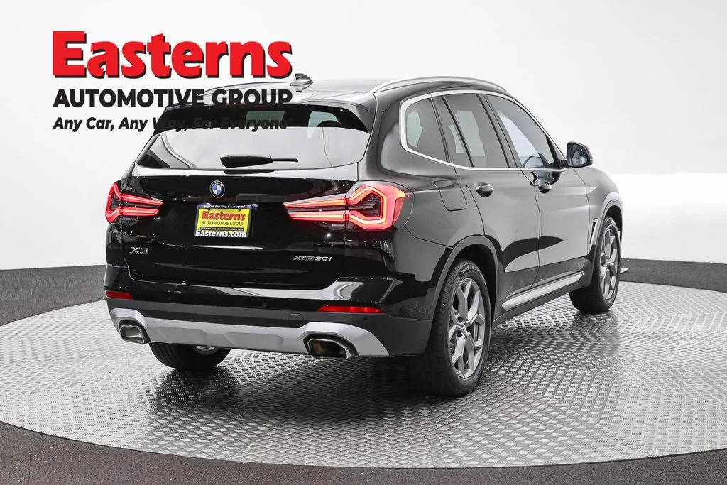 Used 2024 Black BMW xDrive30i image 5
