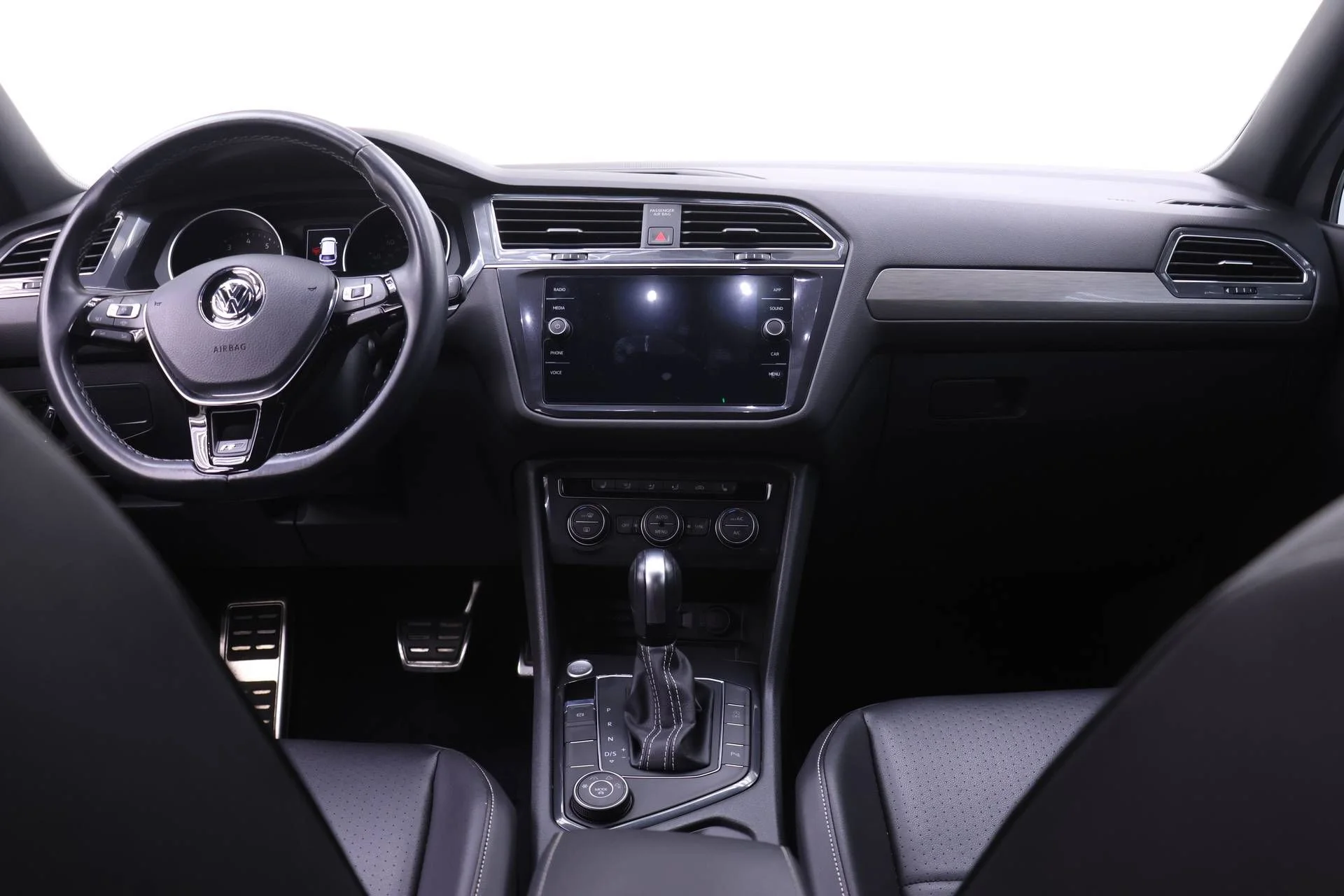 Used 2021 Pure White Volkswagen 2.0T SE R-Line Black image 5
