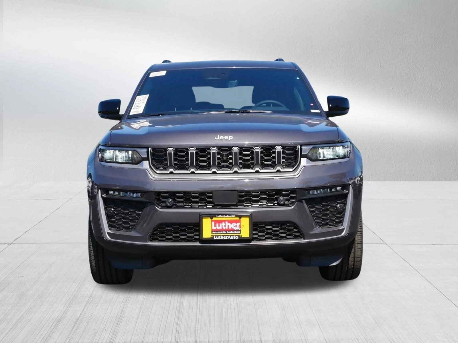 New 2026 Baltic Gray Metallic Clear-Coat Exterior Paint Jeep Limited image 2