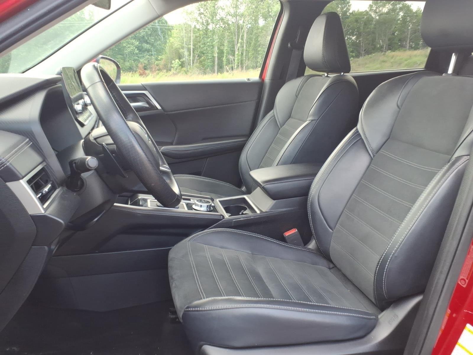 Used 2024 Red Diamond Mitsubishi SE image 17