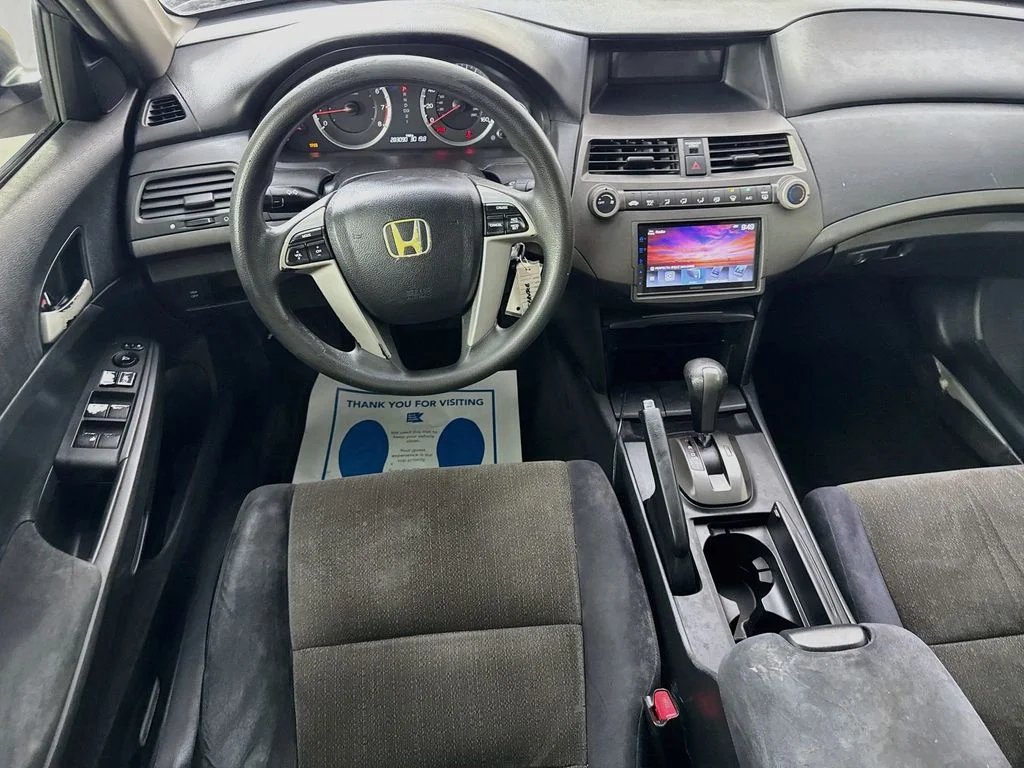 Used 2008 Silver Honda LX image 25