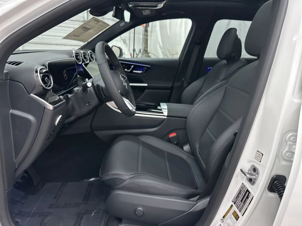 Certified Used 2026 White Mercedes-Benz GLC 300 image 21