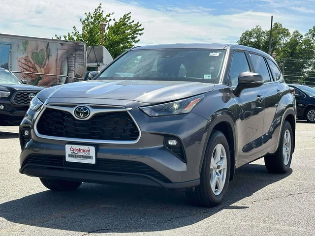 2025 Toyota Highlander LE