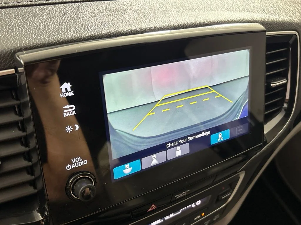 Used 2019 Blue Honda Touring image 43