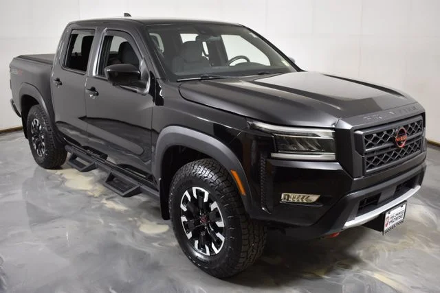 Used 2022 Black Nissan PRO-4X image 12