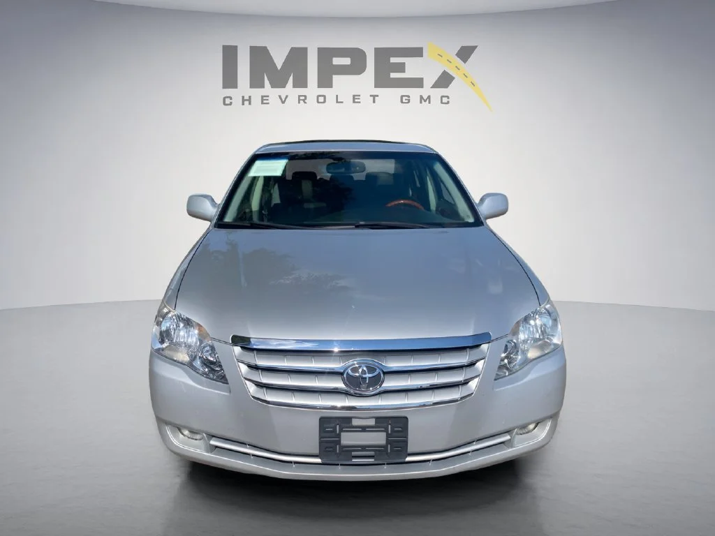 Used 2007 Silver Toyota XL image 8