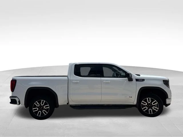 Used 2024 White GMC AT4 image 7