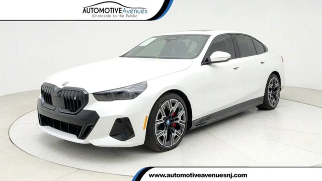 2025 BMW i5 xDrive40 w/ M Sport, Premium & Driving Assistance Pro. Packages