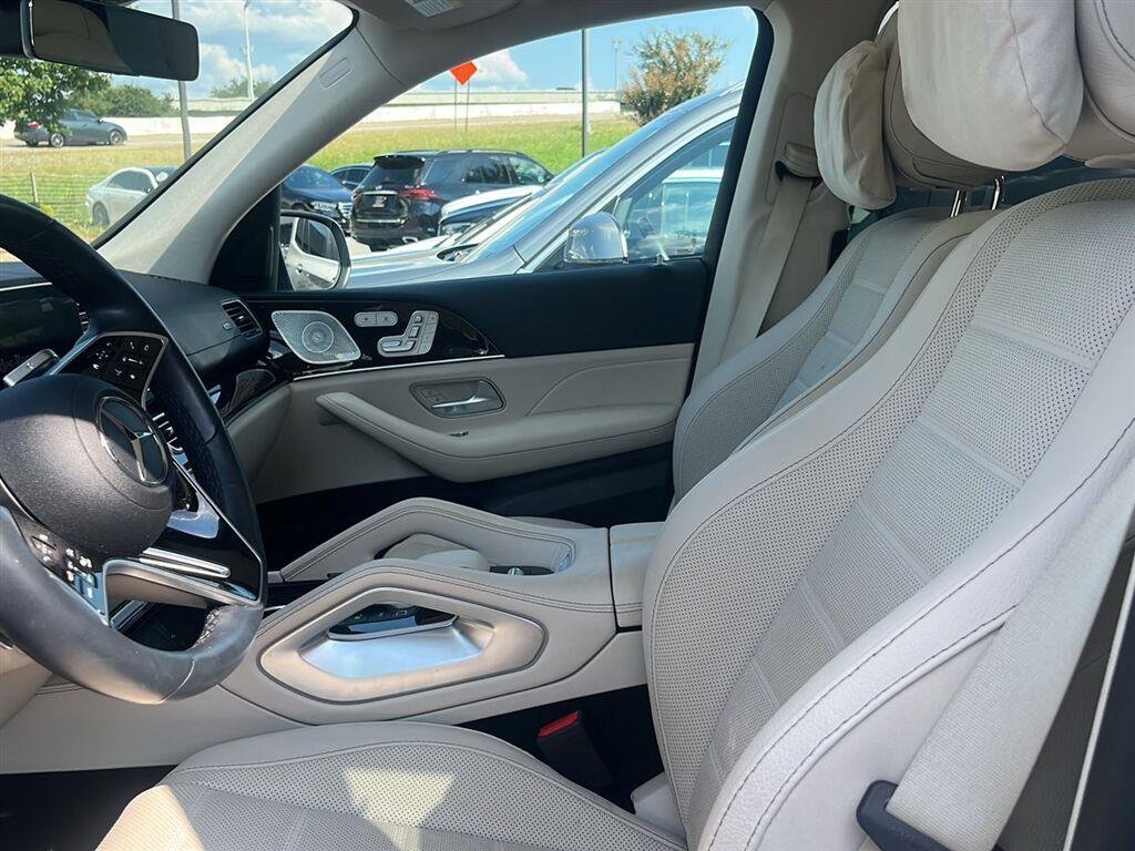 Certified Used 2025 MANUFAKTUR Moonlight White Metallic Mercedes-Benz GLS 450 image 10