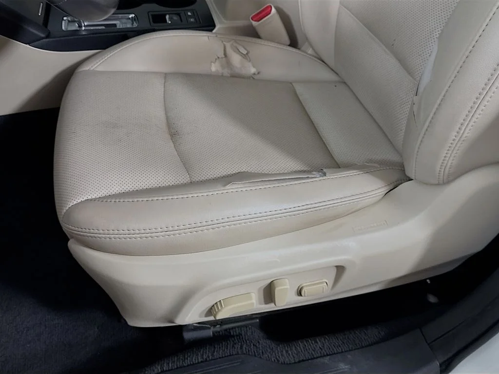 Used 2017 White Subaru 3.6R image 21