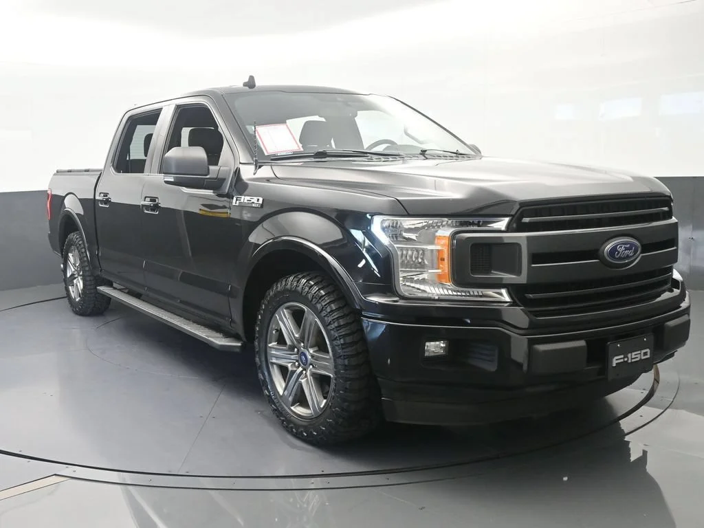 Used 2020 Black Ford XL image 9