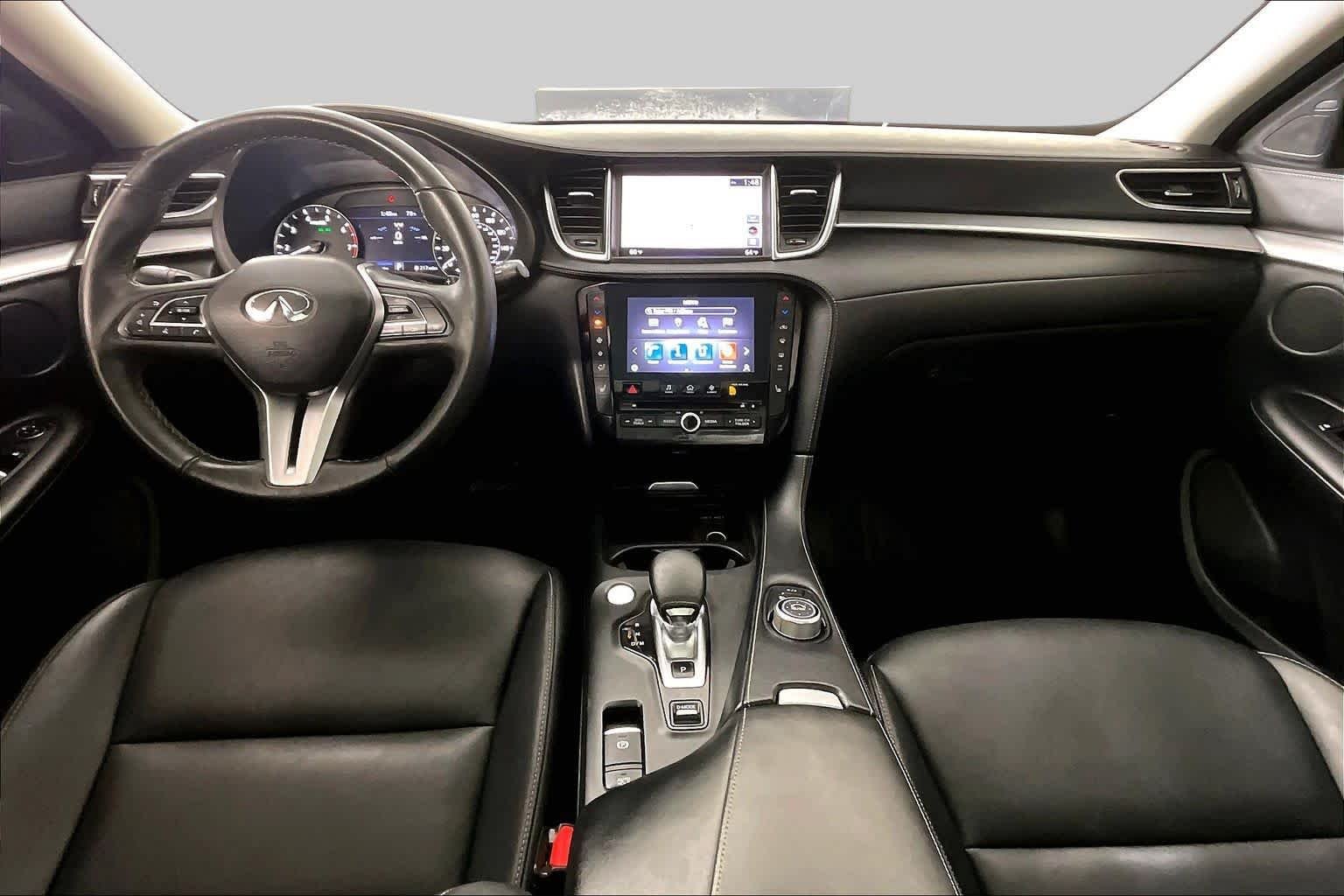 Used 2020 Majestic White INFINITI LUXE image 14