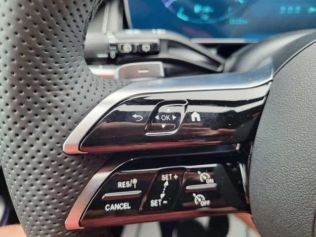 Used 2026 Gray Mercedes-Benz GLC 300 image 26