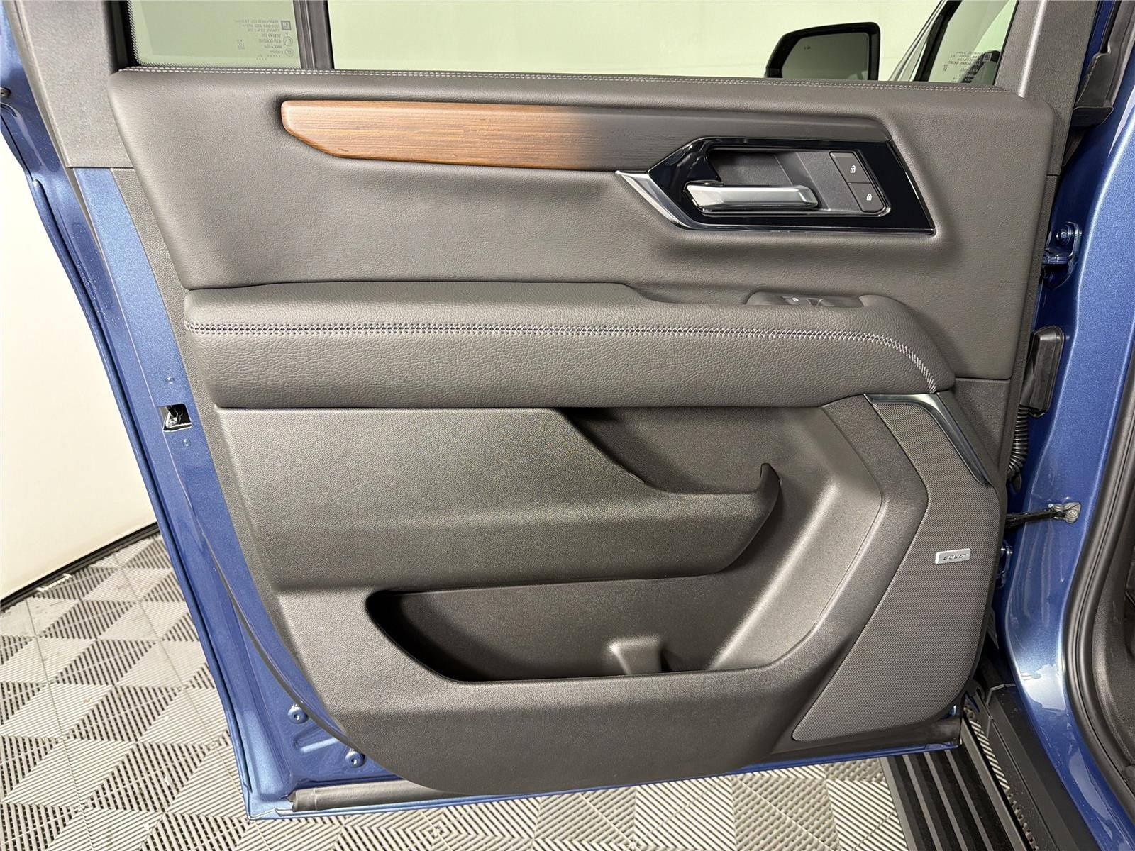 2026 GMC Yukon XL Denali - Photo 23