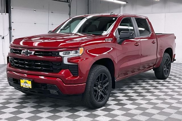 Used 2024 Radiant Red Tintcoat Chevrolet RST image 12
