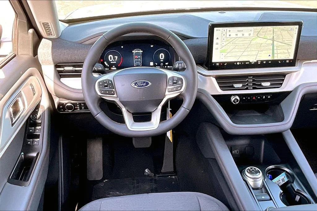 New 2026 Vapor Blue Metallic Ford Active image 4