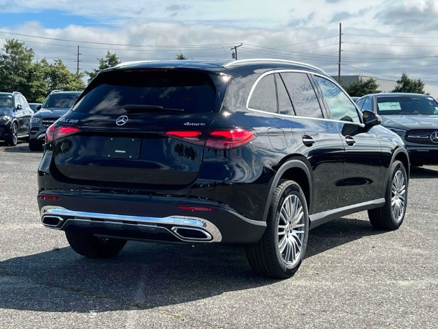 New 2027 Black Mercedes-Benz GLC 300 image 7