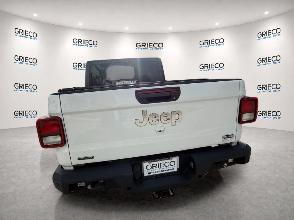 Used 2022 White Jeep Overland image 6
