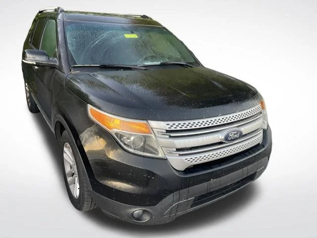 Used 2015 Black Ford XLT image 2