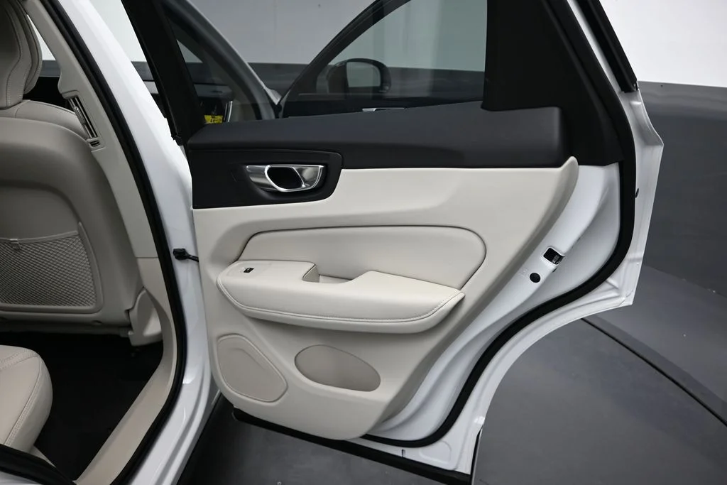 Used 2026 Crystal White Volvo Ultra image 17