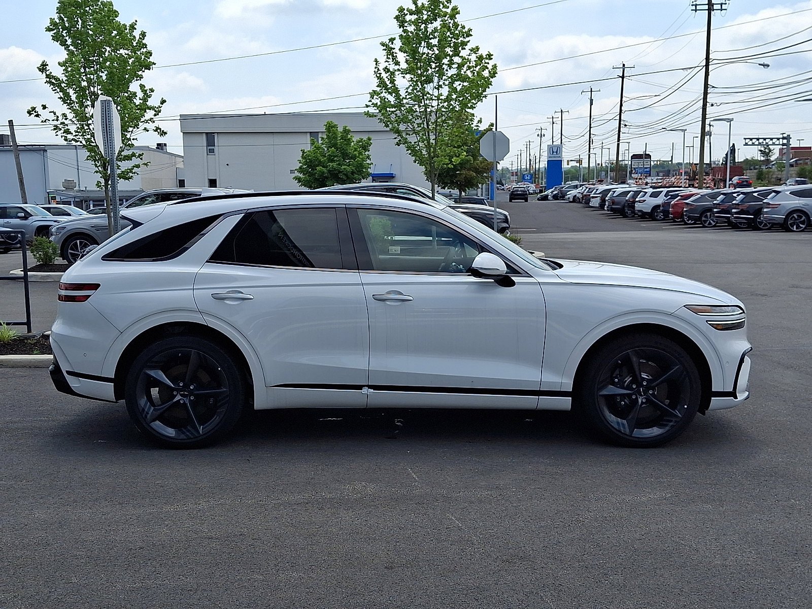 New 2026 Uyuni White Genesis 3.5T SPORT PRESTIGE image 7