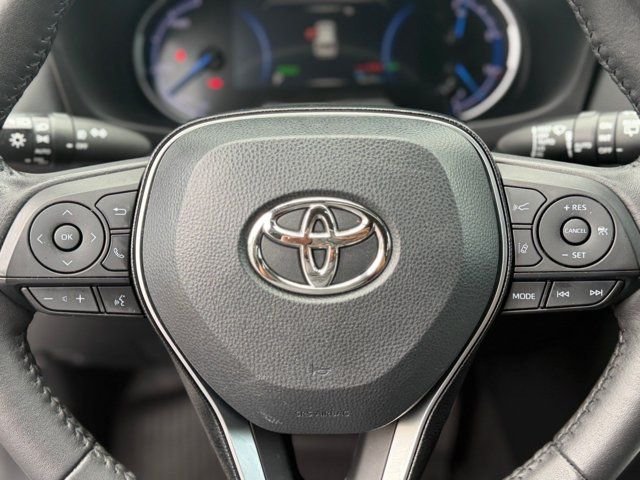 Used 2021 White Toyota XSE image 39