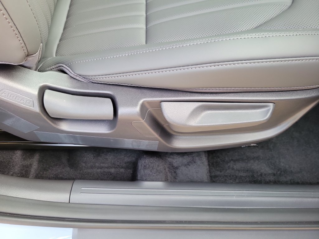 New 2027 Pale Gray Kia X-Line SX image 9